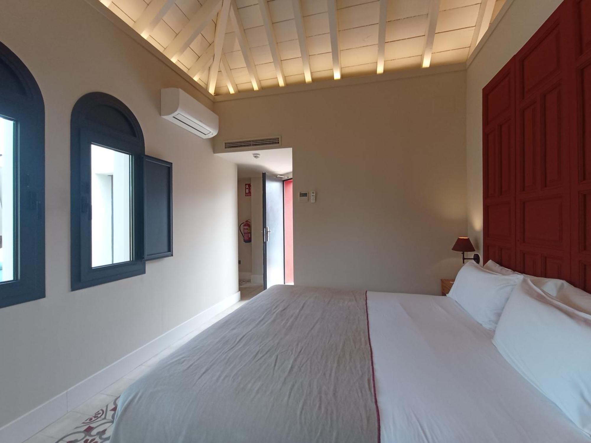 Uma Suites Parada Del Marques Sevilla Eksteriør bilde